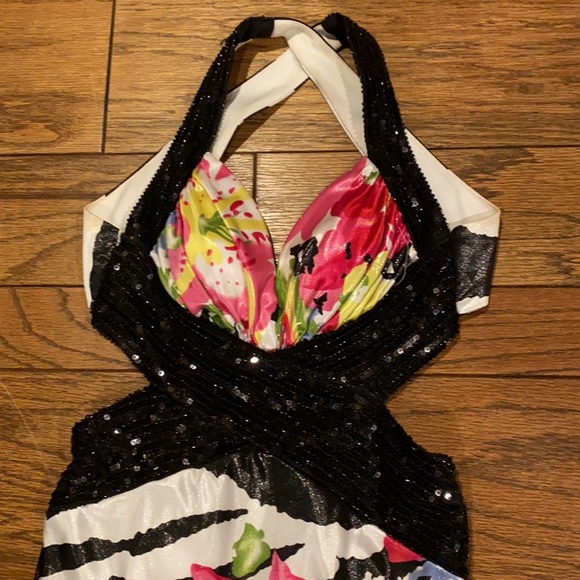 Masquerade  foral sequined formal size 5/6 - Picture 2 of 8